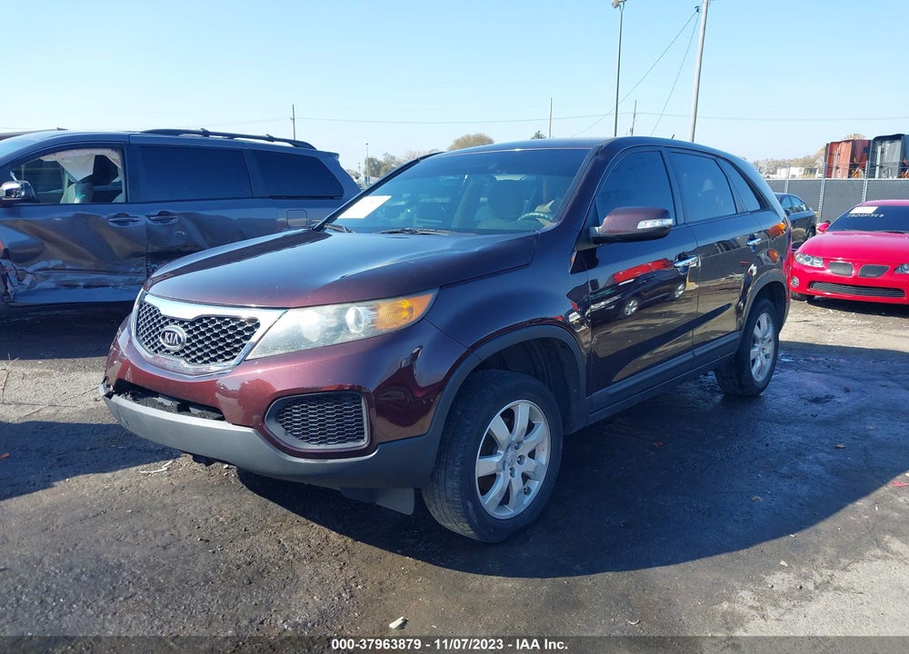 2011 KIA SORENTO LX VIN: 5XYKT3A14BG133138