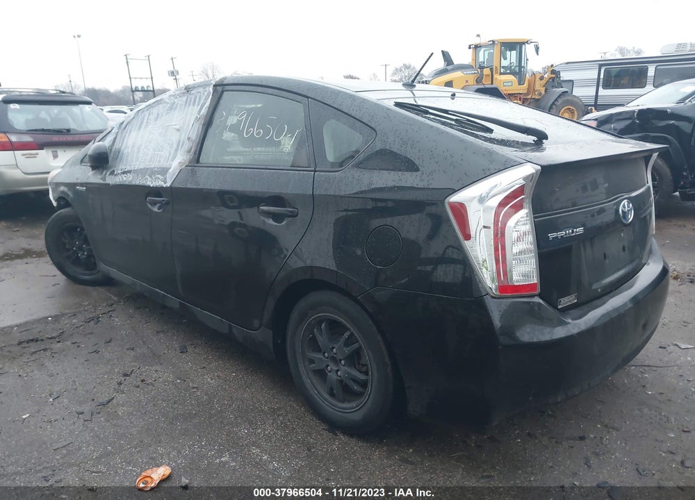 2015 TOYOTA PRIUS TWO VIN: JTDKN3DU7F0443019