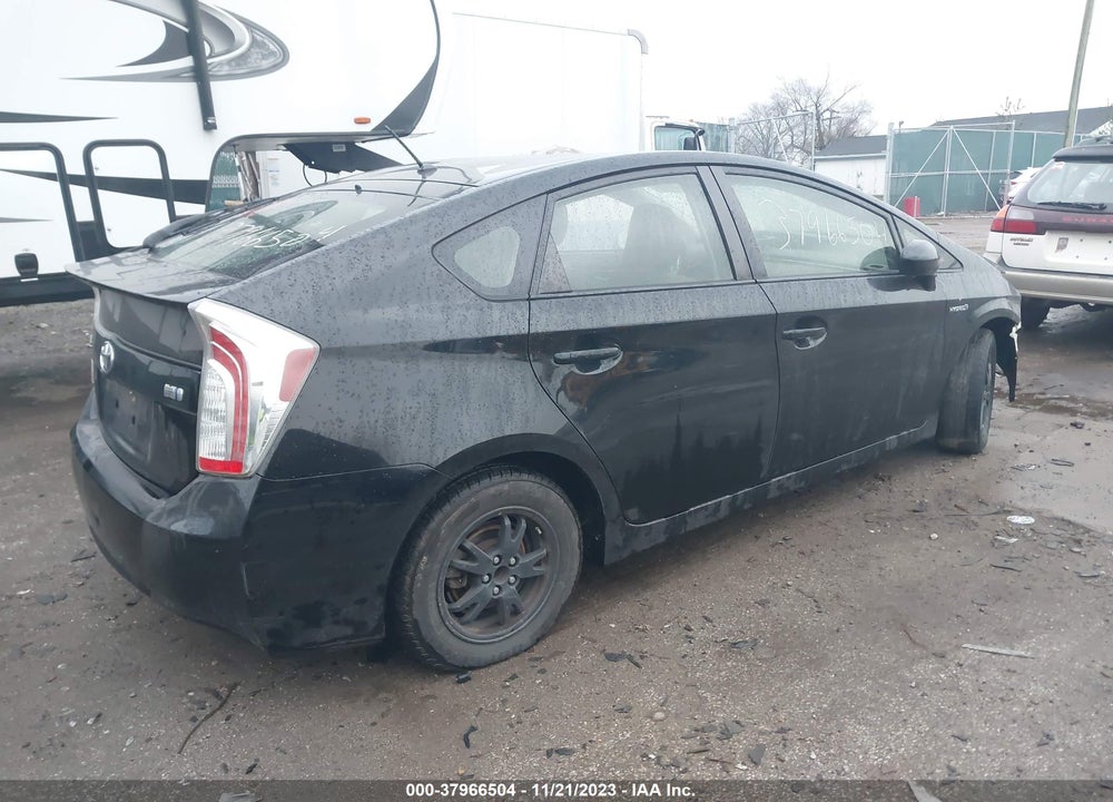 2015 TOYOTA PRIUS TWO VIN: JTDKN3DU7F0443019