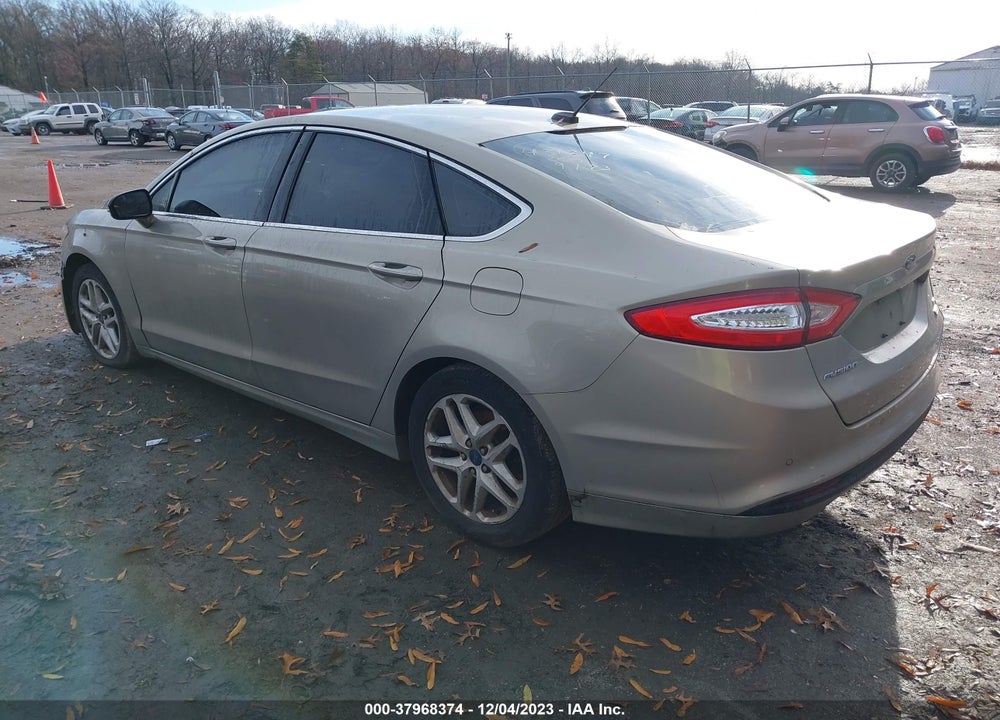 2016 FORD FUSION SE VIN: 3FA6P0HD6GR127445