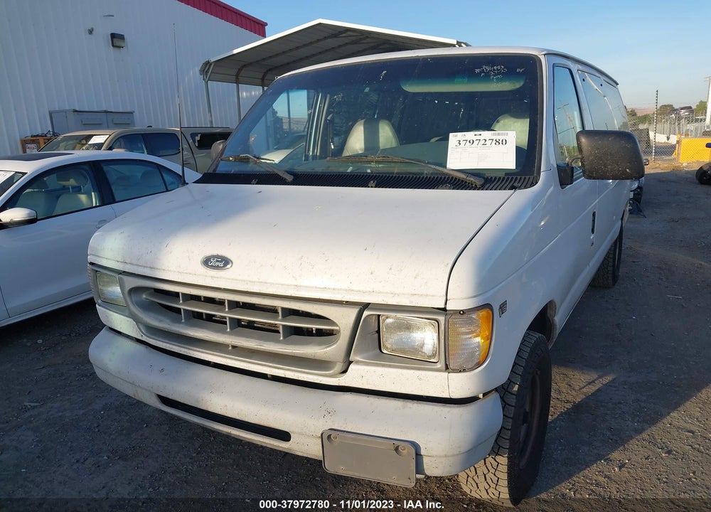2000 FORD E-150 XL/XLT VIN: 1FMRE11L2YHB64561