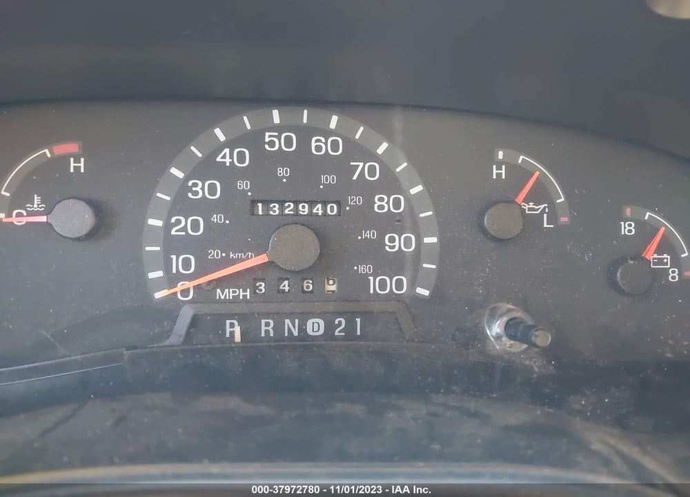 2000 FORD E-150 XL/XLT VIN: 1FMRE11L2YHB64561