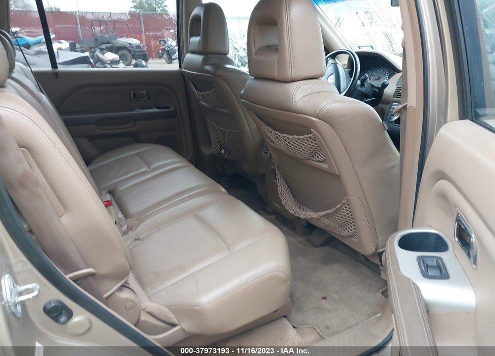 2004 HONDA PILOT EX-L VIN: 2HKYF18524H622826