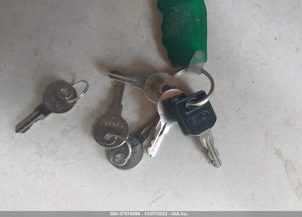 2002 MP HITCHHIKER II LS 29. VIN: 1C932FN092A022735