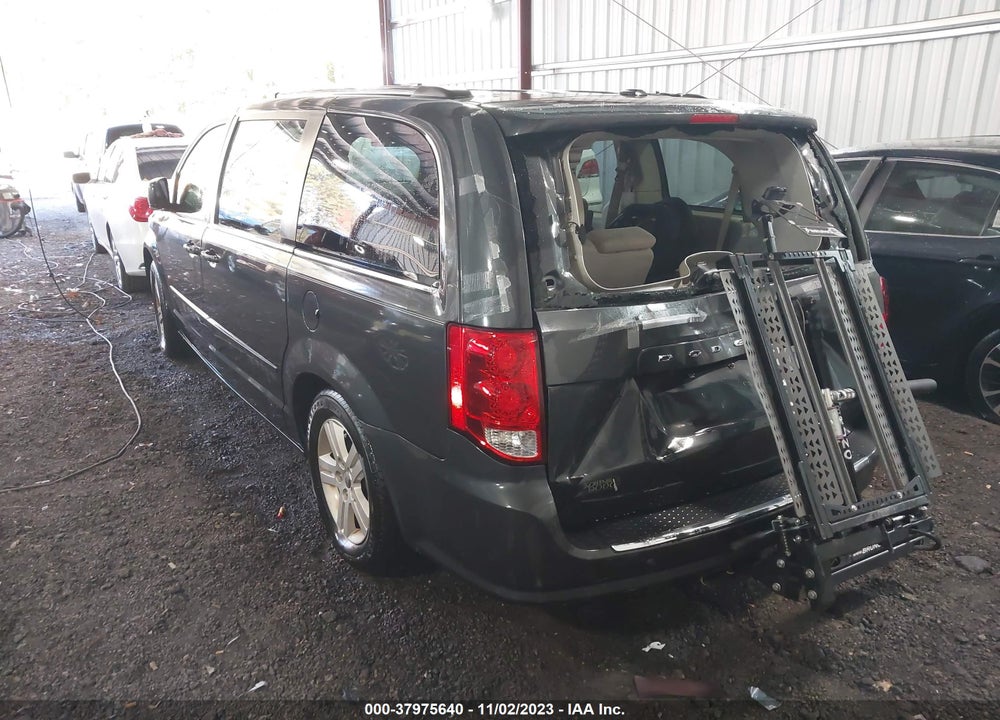 2011 DODGE GRAND CARAVAN CREW VIN: 2D4RN5DG8BR789085