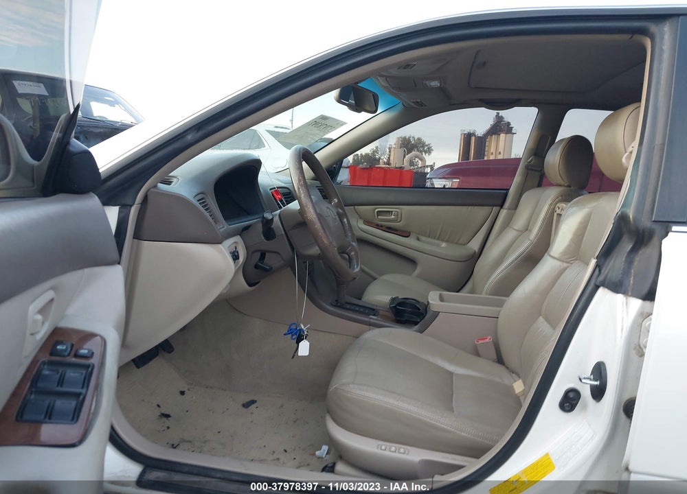 2000 LEXUS ES 300 VIN: JT8BF28G3Y5101986