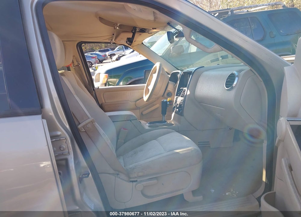 2006 FORD EXPLORER XLT VIN: 1FMEU73E96ZA17535