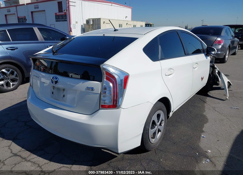 2015 TOYOTA PRIUS TWO VIN: JTDKN3DUXF1948126