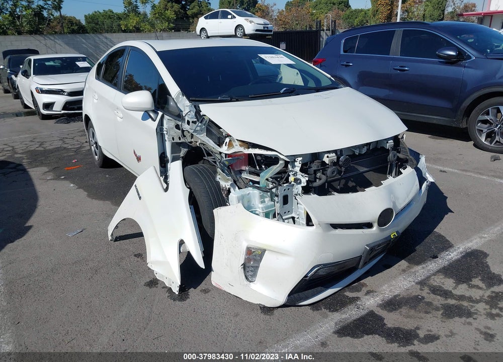 2015 TOYOTA PRIUS TWO VIN: JTDKN3DUXF1948126