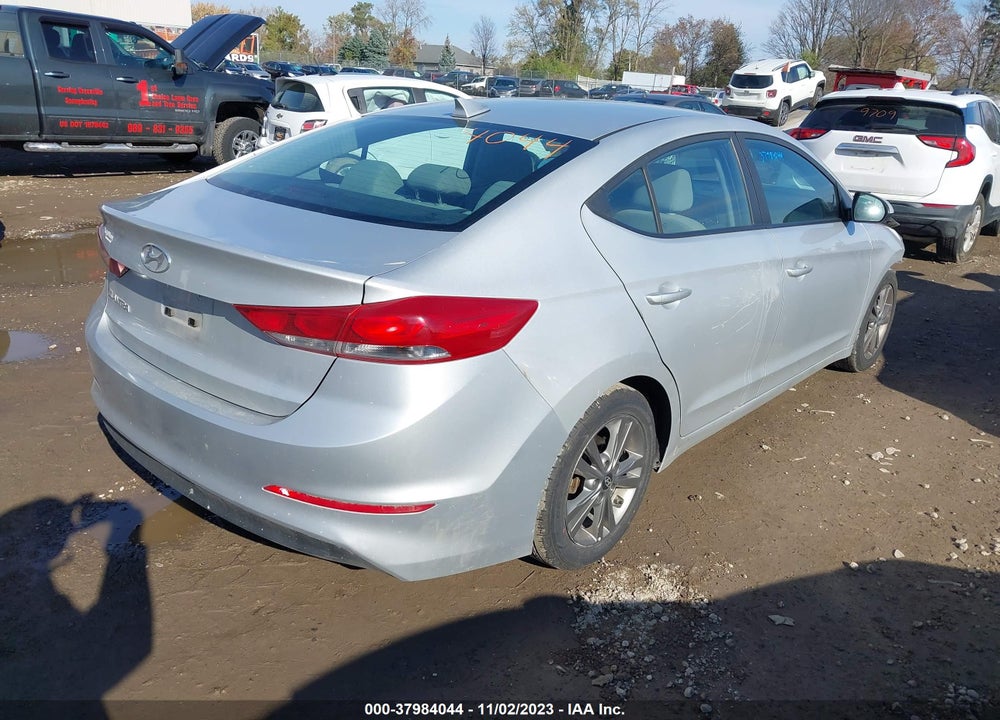 2018 HYUNDAI ELANTRA SEL VIN: 5NPD84LF0JH288978