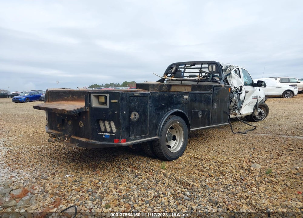 2018 RAM 5500 CHASSIS TRADESMAN/SLT/LAIE VIN: 3C7WRNFL3JG322274