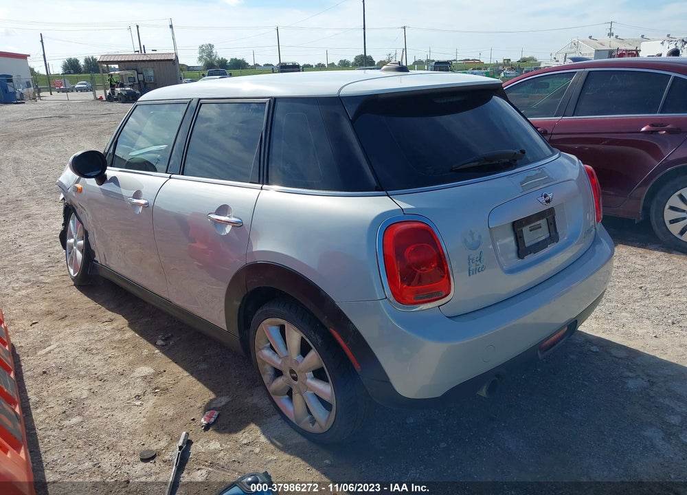 2015 MINI HARDTOP COOPER VIN: WMWXS5C50FT831337