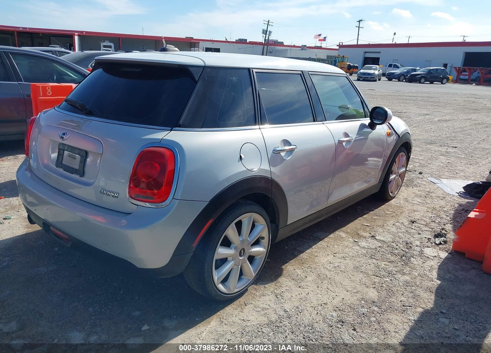 2015 MINI HARDTOP COOPER VIN: WMWXS5C50FT831337
