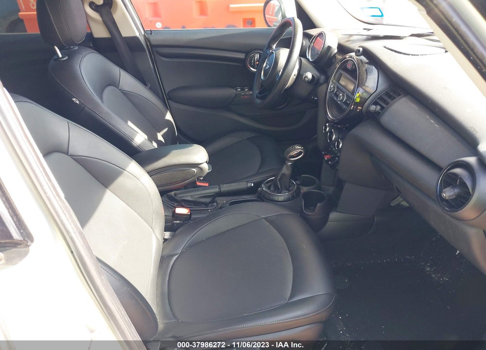 2015 MINI HARDTOP COOPER VIN: WMWXS5C50FT831337