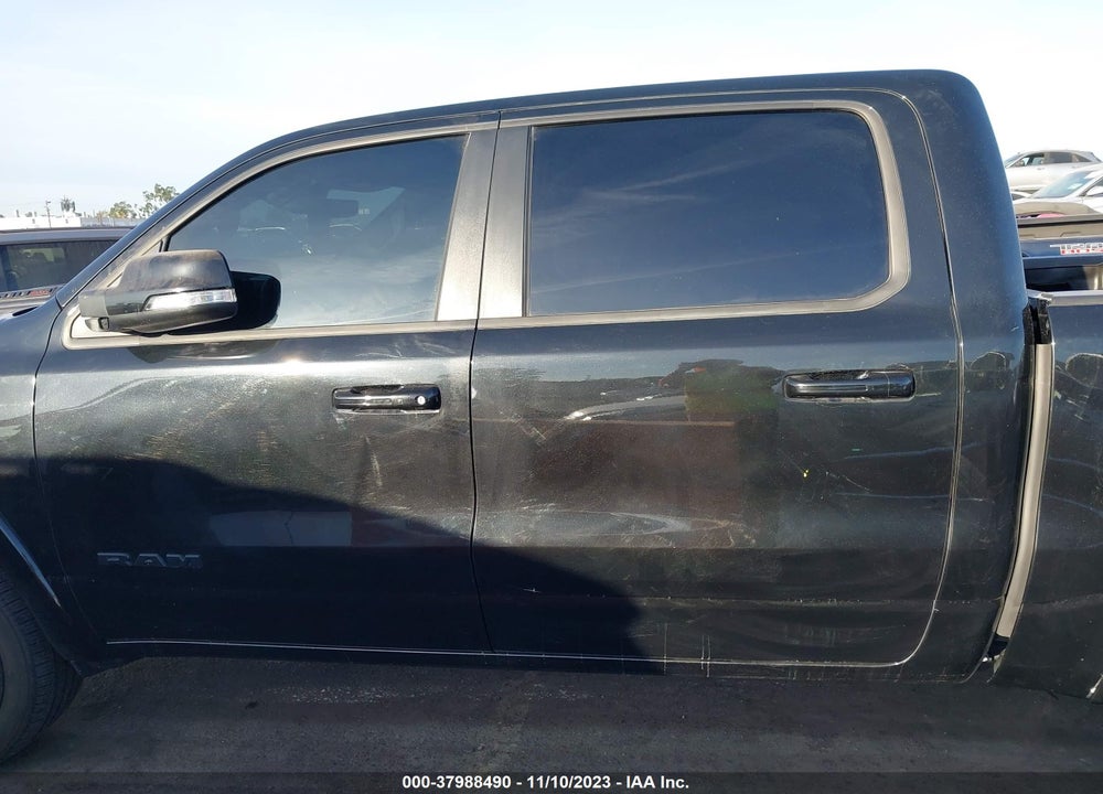 2021 RAM 1500 LAIE  4X4 5'7 BOX VIN: 1C6SRFJM2MN738692