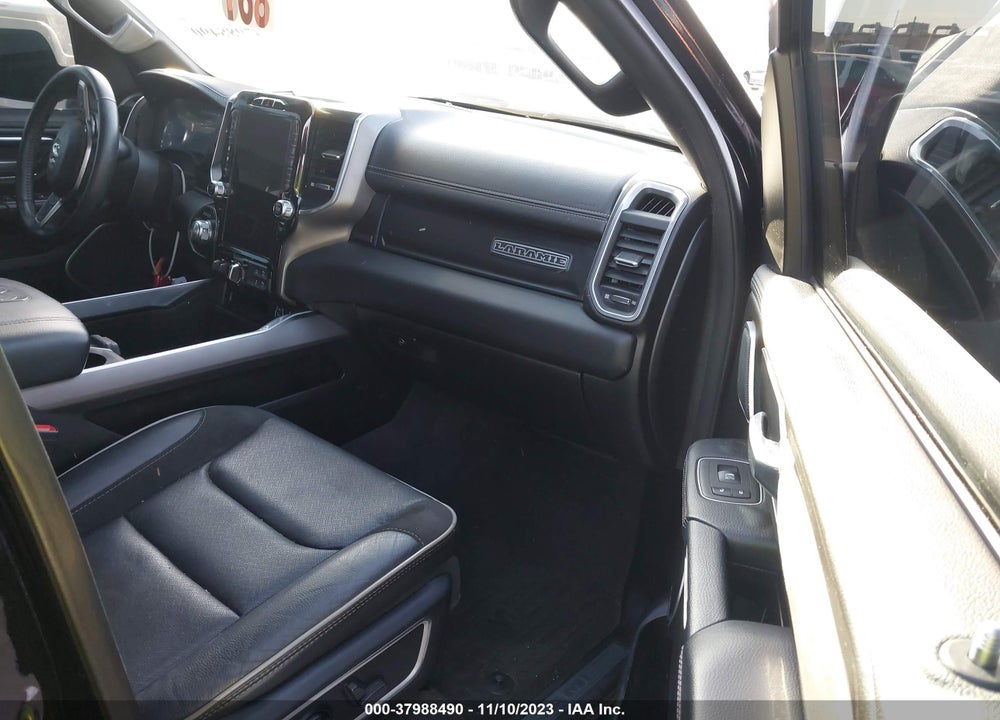 2021 RAM 1500 LAIE  4X4 5'7 BOX VIN: 1C6SRFJM2MN738692