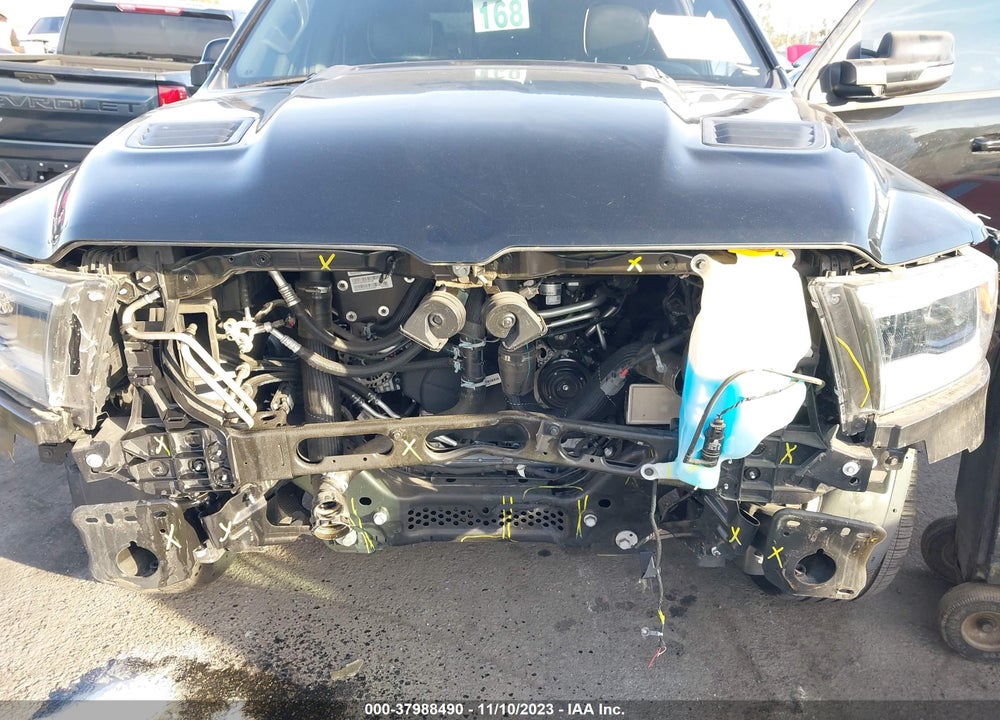 2021 RAM 1500 LAIE  4X4 5'7 BOX VIN: 1C6SRFJM2MN738692