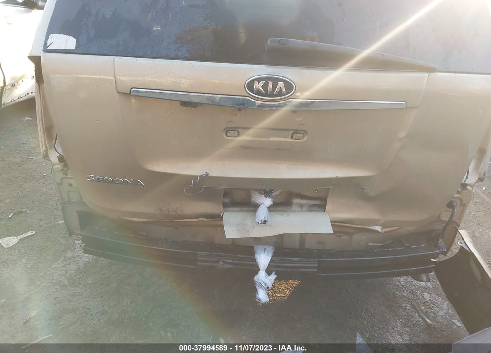 2010 KIA SEDONA LX VIN: KNDMG4C31A6330917