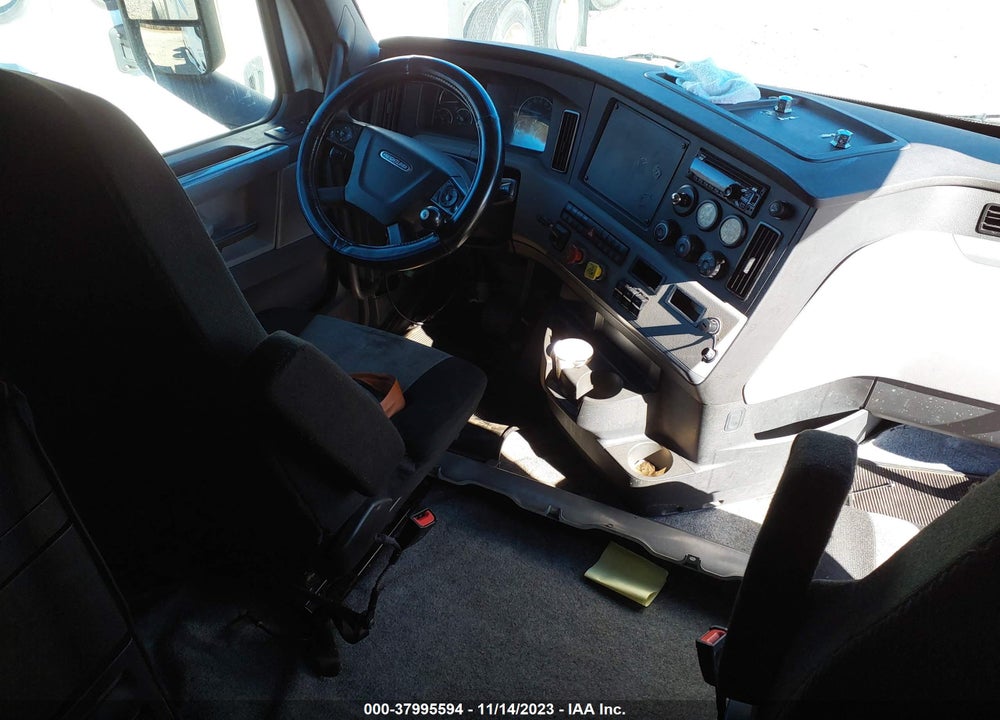 2018 FREIGHTLINER CASCADIA 126 VIN: 3AKJHHDR4JSGH0876