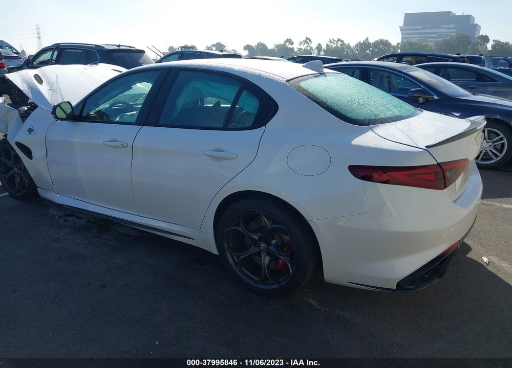 2018 ALFA ROMEO GIULIA QUADRIFOGLIO RWD VIN: ZARFAEAV5J7578382