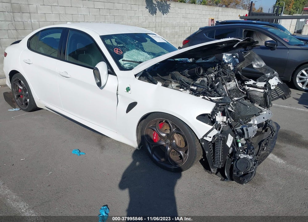 2018 ALFA ROMEO GIULIA QUADRIFOGLIO RWD VIN: ZARFAEAV5J7578382