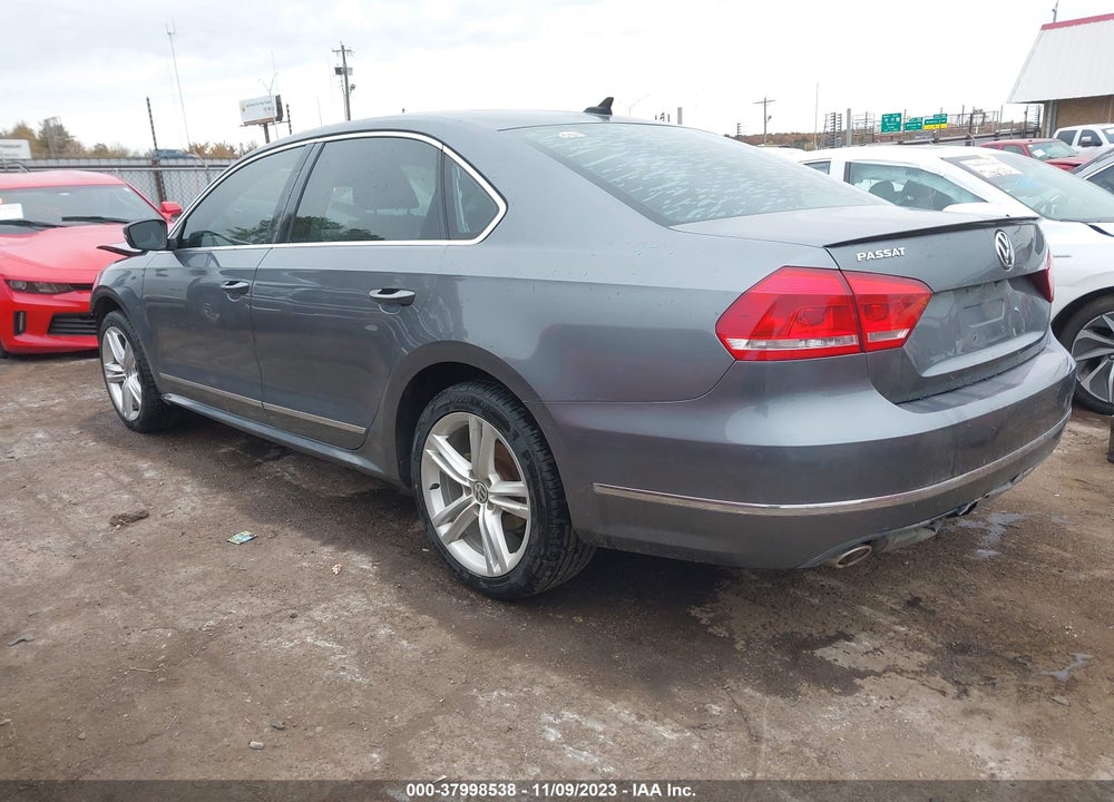 2014 VOLKSWAGEN PASSAT 2.0L TDI SEL PREMIUM VIN: 1VWCN7A36EC038951