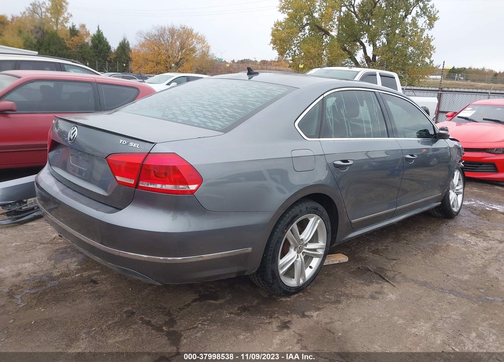 2014 VOLKSWAGEN PASSAT 2.0L TDI SEL PREMIUM VIN: 1VWCN7A36EC038951