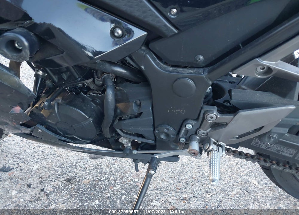 2013 KAWASAKI EX300 A VIN: JKAEX8A17DDA08261