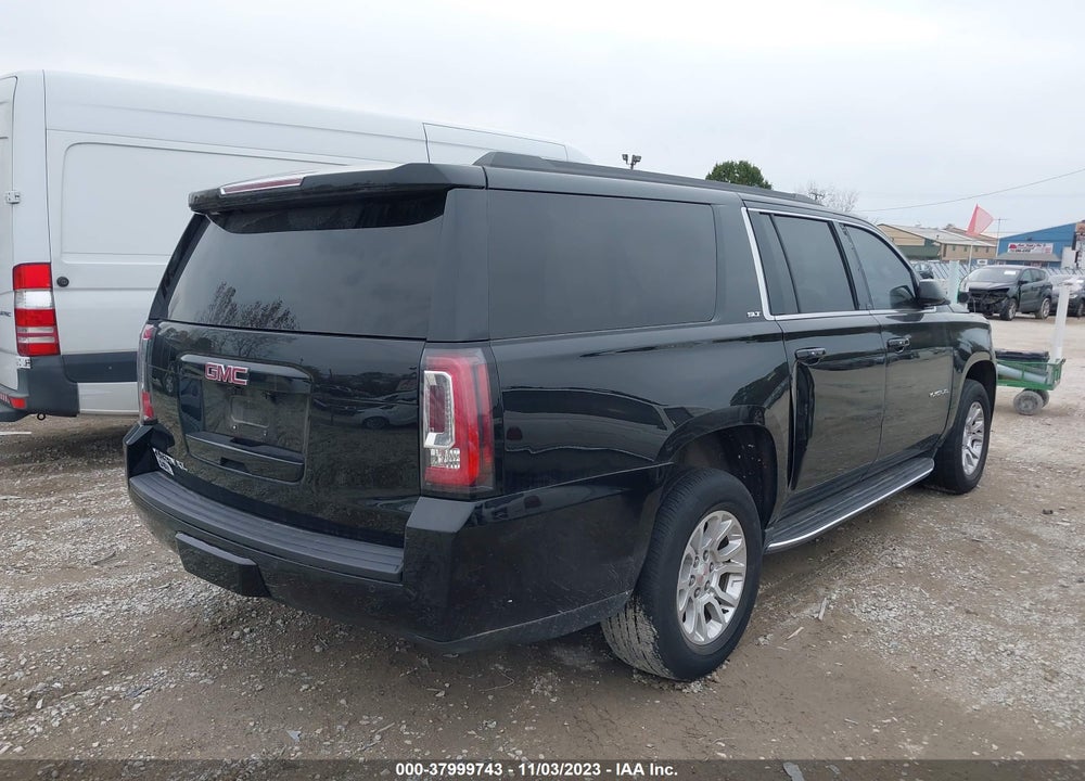 2015 GMC YUKON XL 1500 SLT VIN: 1GKS2HKC1FR662428