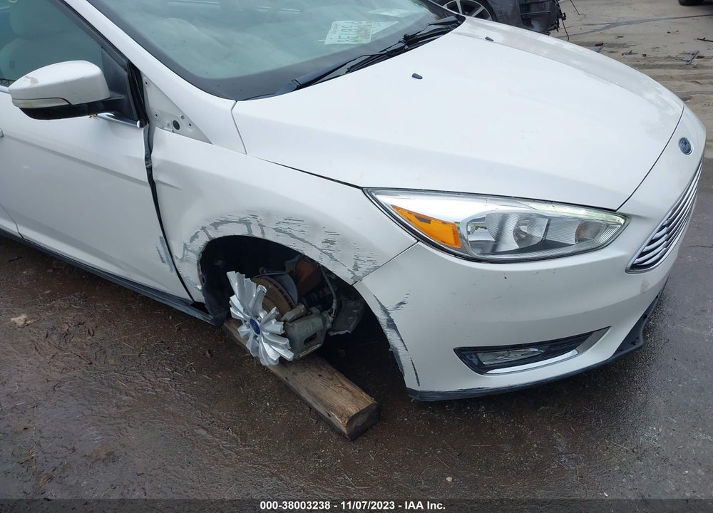 2018 FORD FOCUS TITANIUM VIN: 1FADP3N25JL252230