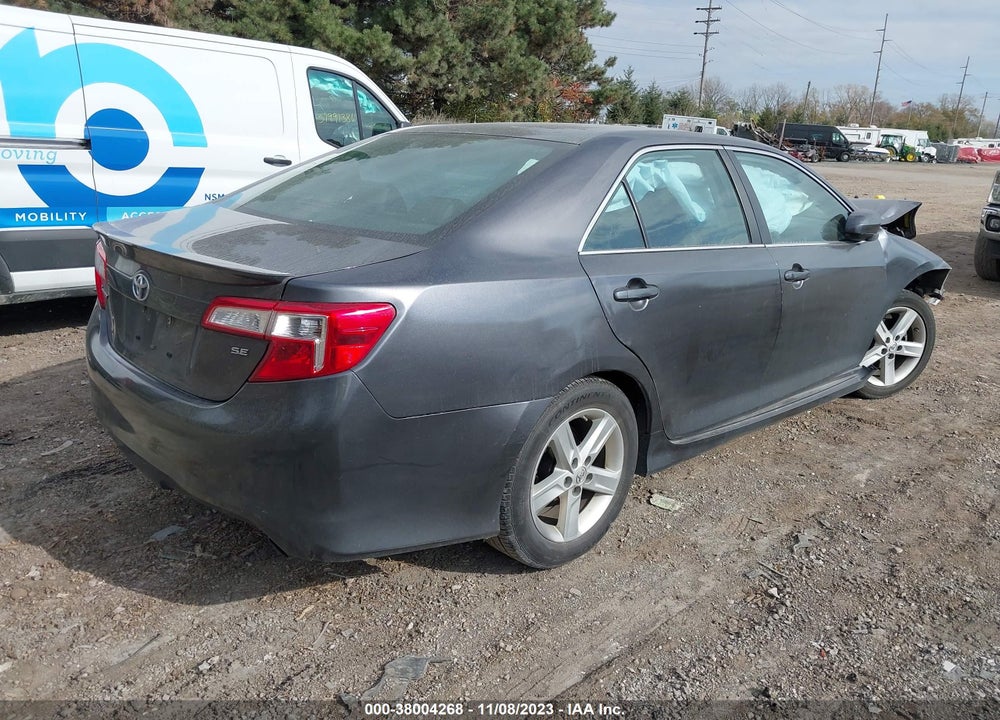 2014 TOYOTA CAMRY SE VIN: 4T1BF1FK7EU379855