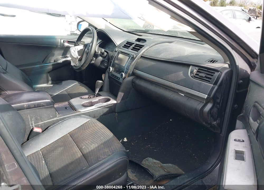 2014 TOYOTA CAMRY SE VIN: 4T1BF1FK7EU379855