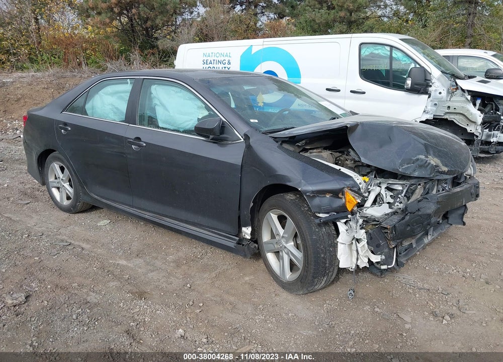 2014 TOYOTA CAMRY SE VIN: 4T1BF1FK7EU379855