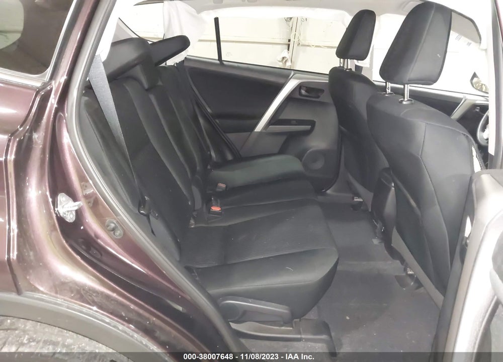 2018 TOYOTA RAV4 LE VIN: 2T3BFREV7JW765932