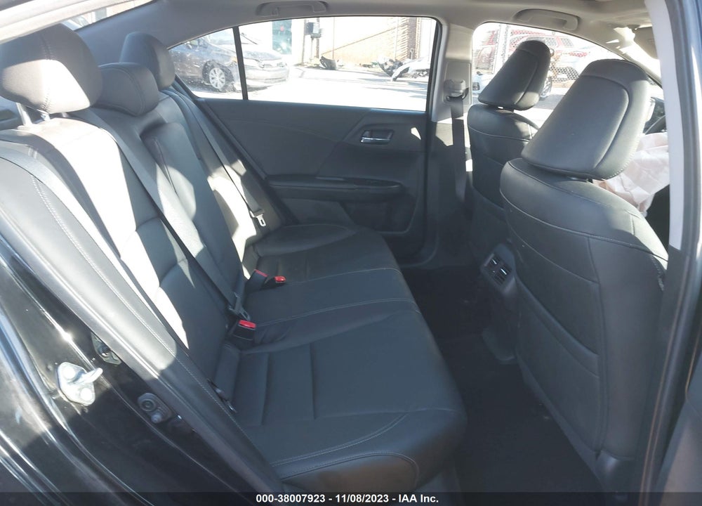 2017 HONDA ACCORD VIN: 1HGCR2F81HA137001