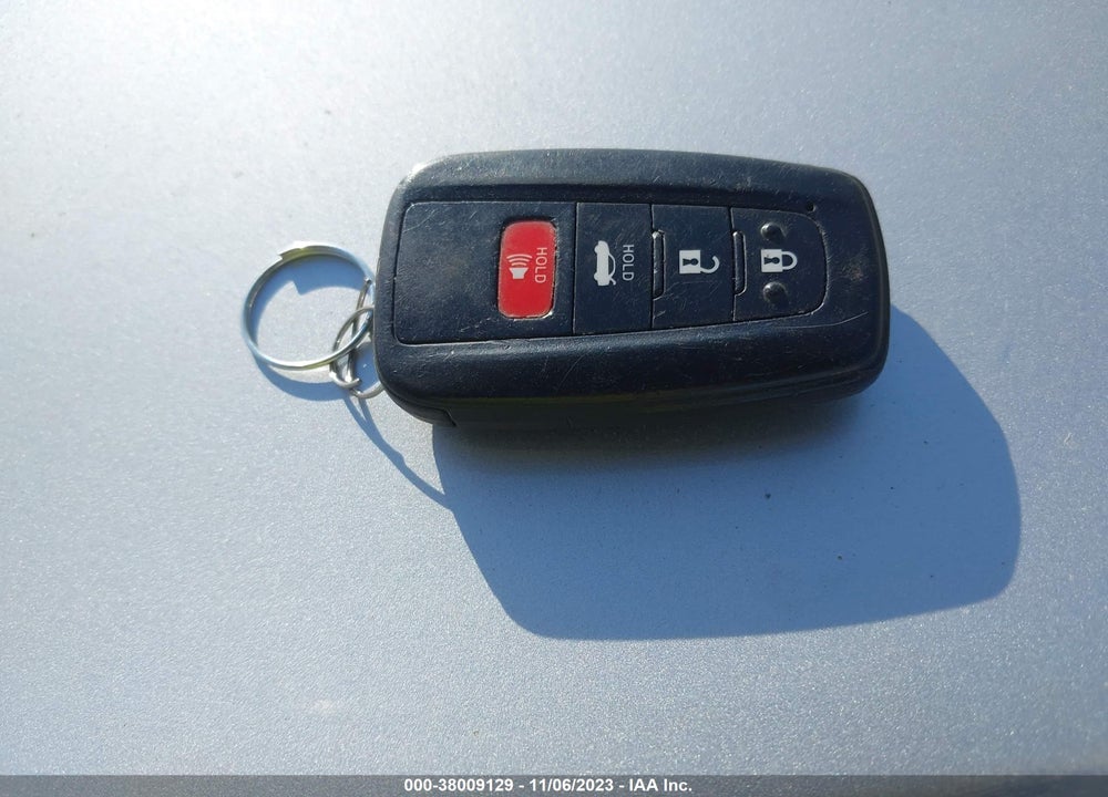2018 TOYOTA CAMRY VIN: 4T1B61HK7JU010937