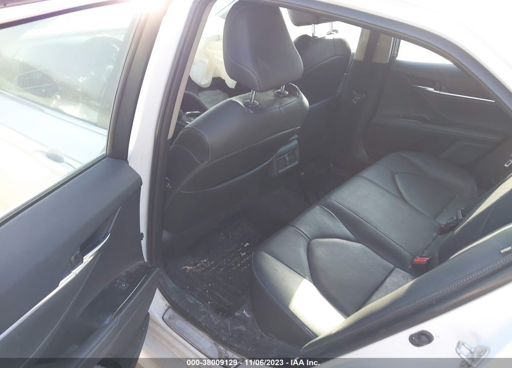 2018 TOYOTA CAMRY VIN: 4T1B61HK7JU010937