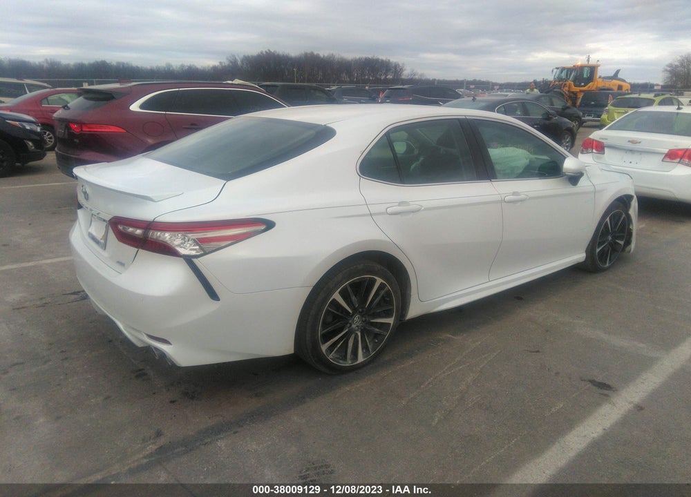 2018 TOYOTA CAMRY VIN: 4T1B61HK7JU010937