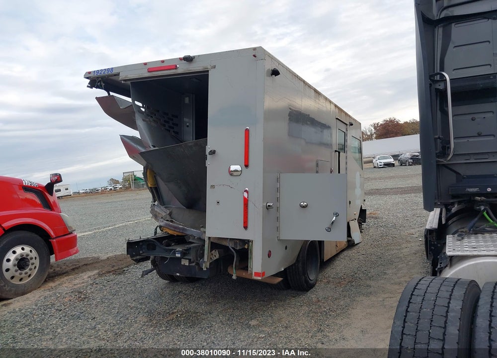 2020 FREIGHTLINER CHASSIS M LINE WALK-IN VAN VIN: 4UZAC2EA0LCLX2767