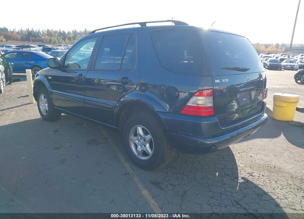 2001 MERCEDES-BENZ M-CLASS BASE (A5) VIN: 4JGAB54E11A259931