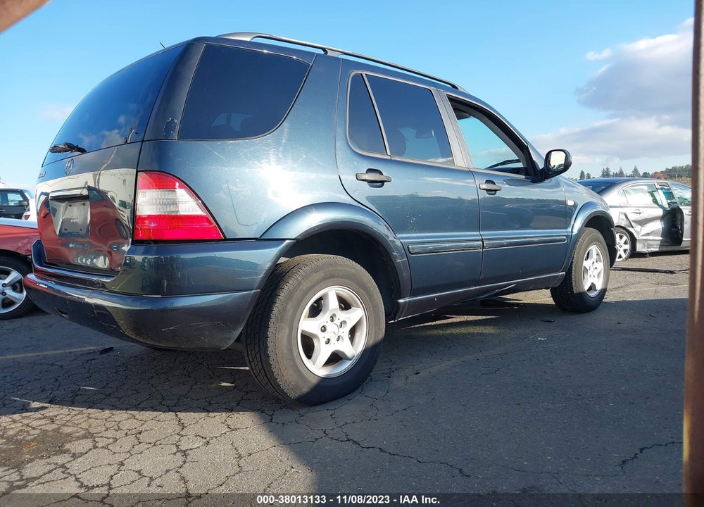 2001 MERCEDES-BENZ M-CLASS BASE (A5) VIN: 4JGAB54E11A259931