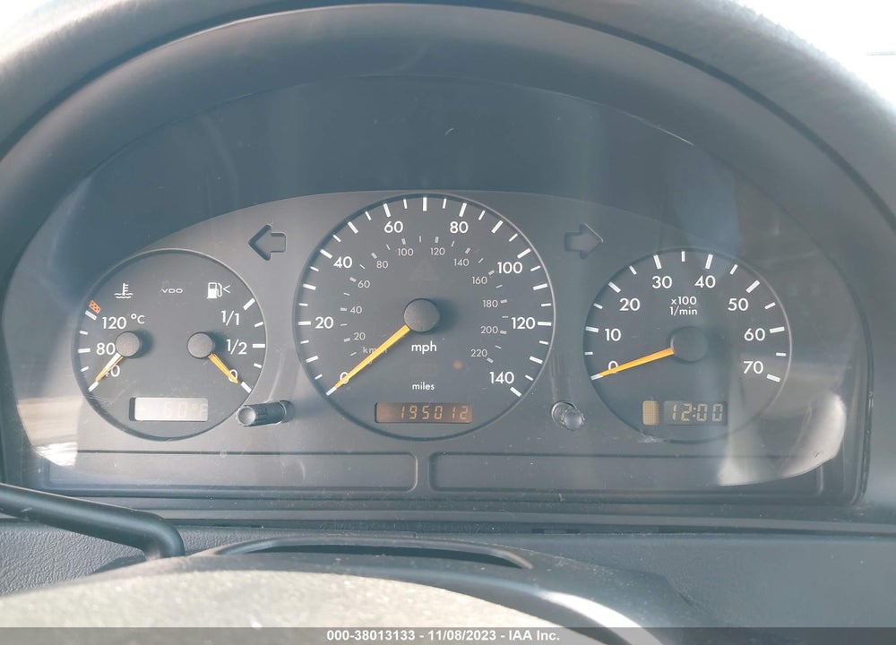 2001 MERCEDES-BENZ M-CLASS BASE (A5) VIN: 4JGAB54E11A259931