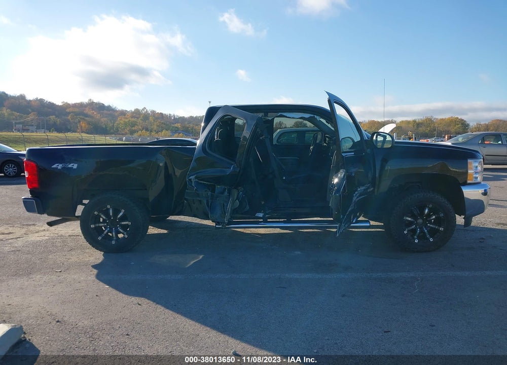 2013 CHEVROLET SILVERADO 1500 LT VIN: 1GCRKSE76DZ122026