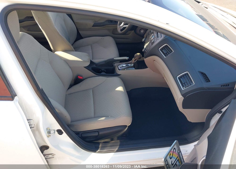 2014 HONDA CIVIC LX VIN: 19XFB2F53EE065555