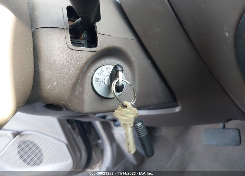 1999 FORD ESCORT SE VIN: 1FAFP13P0XW195678