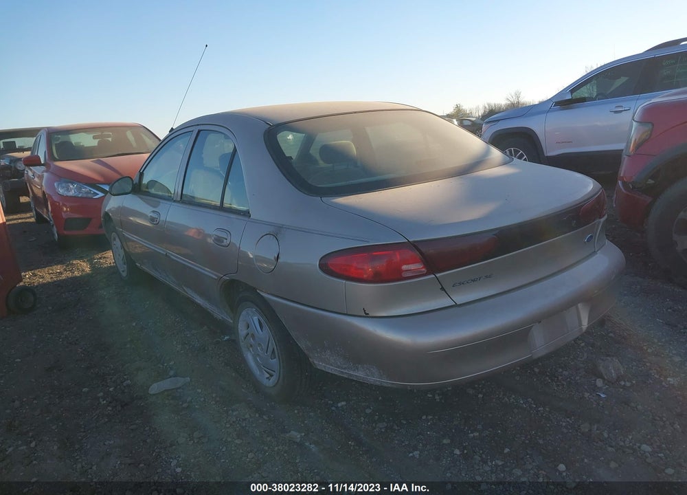 1999 FORD ESCORT SE VIN: 1FAFP13P0XW195678