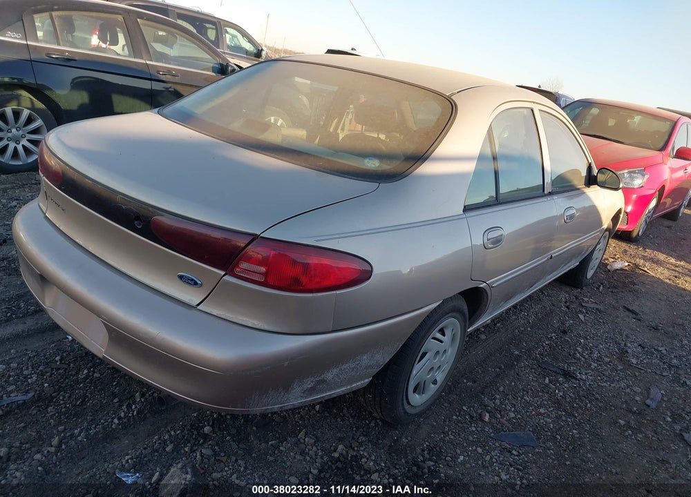 1999 FORD ESCORT SE VIN: 1FAFP13P0XW195678