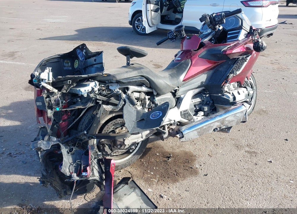 2019 HONDA GL1800 D VIN: JH2SC7952KK100767