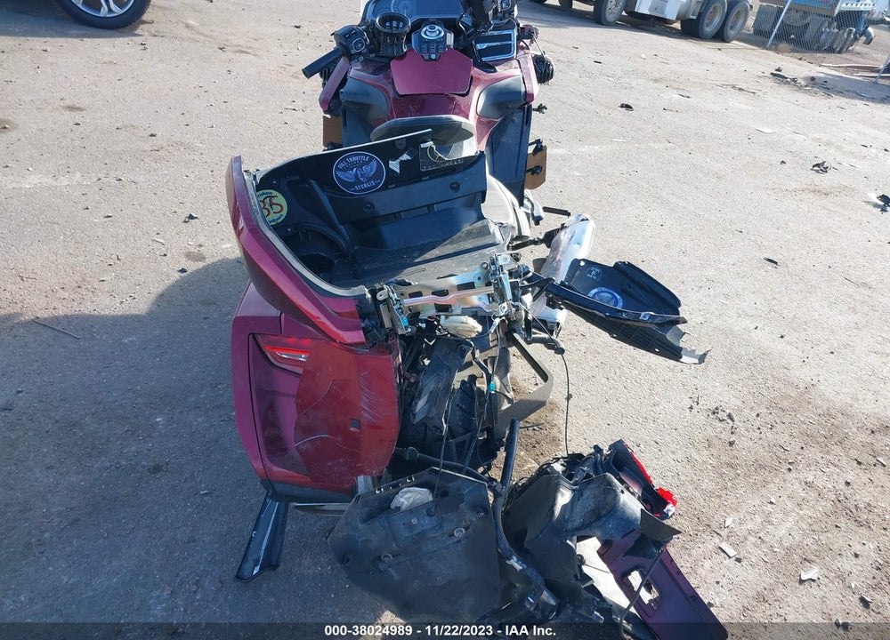 2019 HONDA GL1800 D VIN: JH2SC7952KK100767