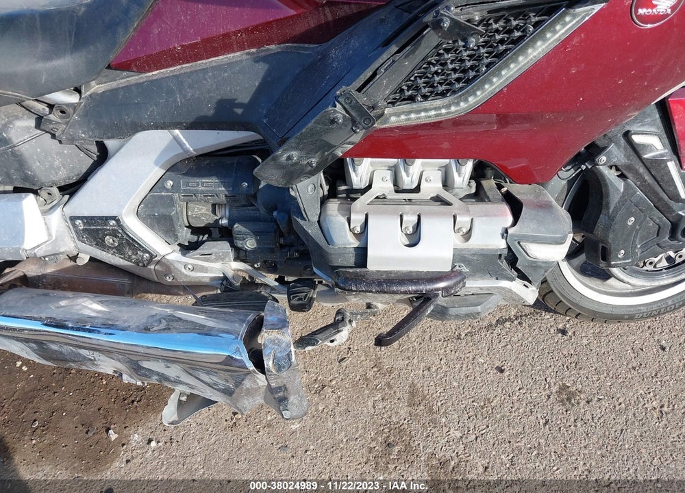 2019 HONDA GL1800 D VIN: JH2SC7952KK100767